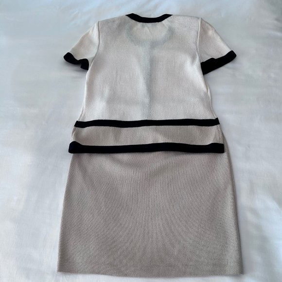 St. John Collection by Marie Gray  2 piece knit - Picture 2 of 4